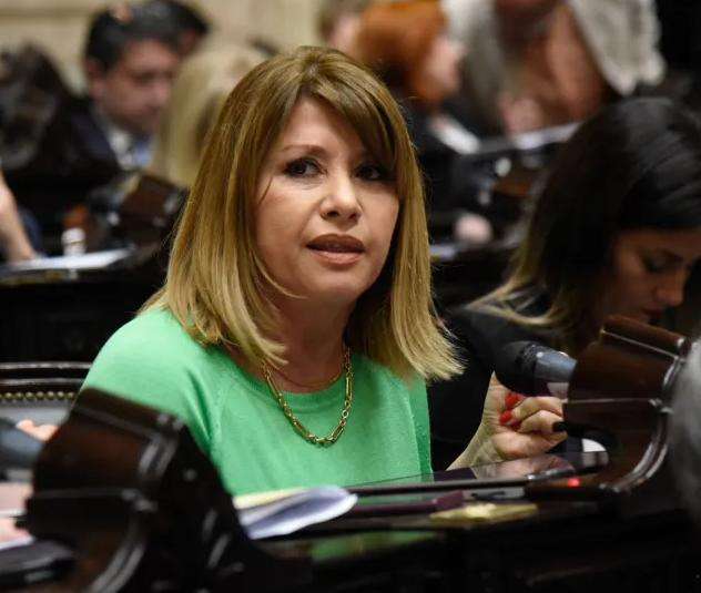 Mónica Litza: "Milei es un irresponsable que desprecia a su propio país"