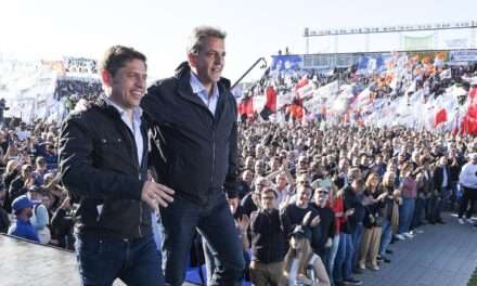 Junto a Axel y Ferraresi, Massa cerró su campaña bonaerense en Avellaneda