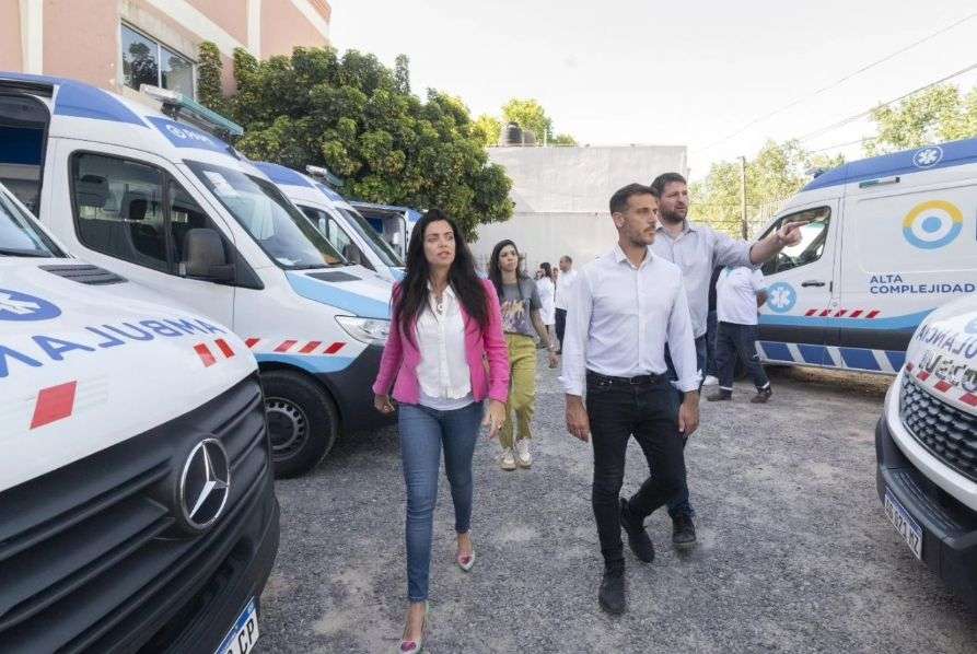 Julián Alvarez muestra gestión antes de asumir en Lanús