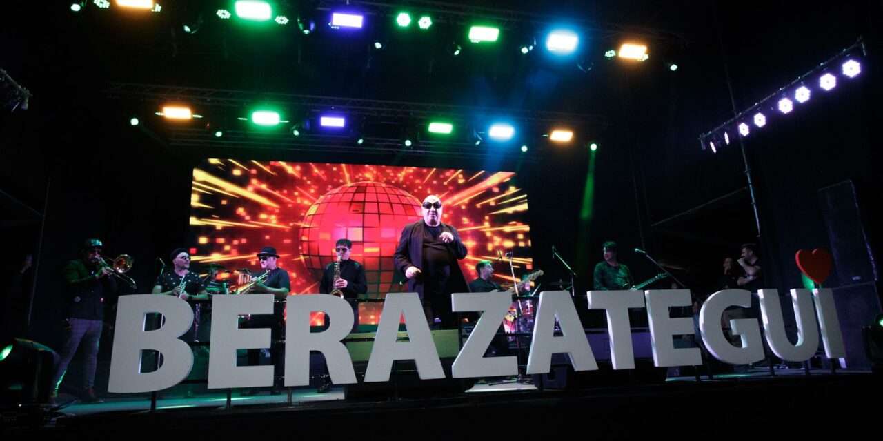 Berazategui fue una fiesta en su 63 Aniversario: Tedeúm, acto cívico y un multitudinario show