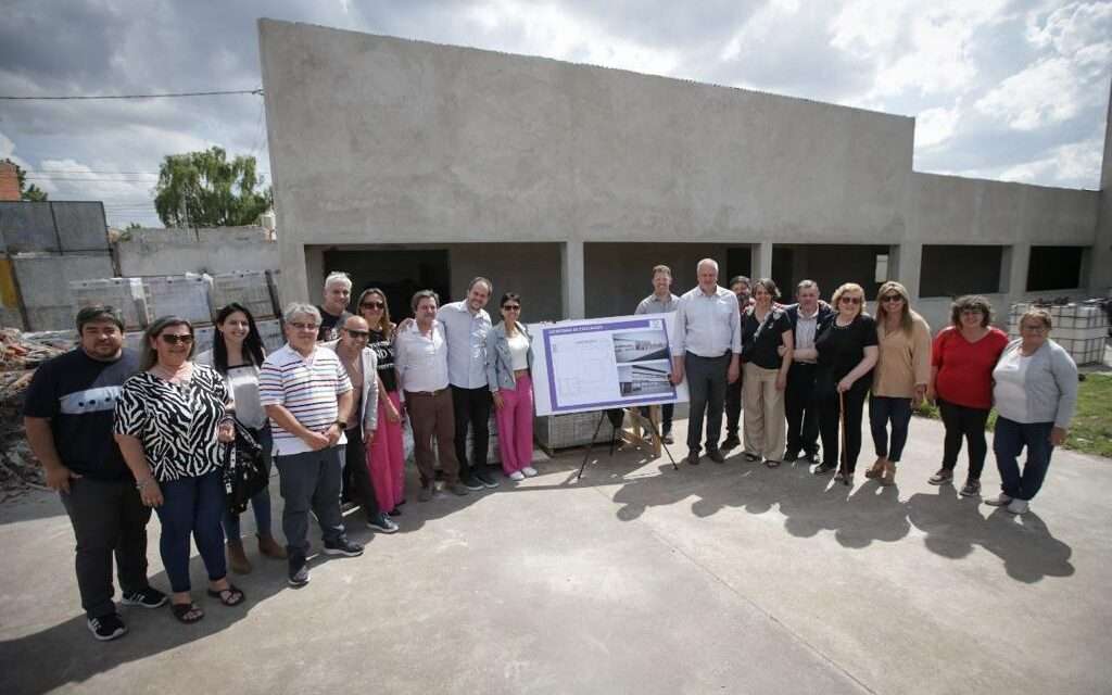 Mayra con el Ministro de Educación: "Cuando votemos, hay un modelo que hace escuelas públicas, y otro que quiere privatizar la educación"