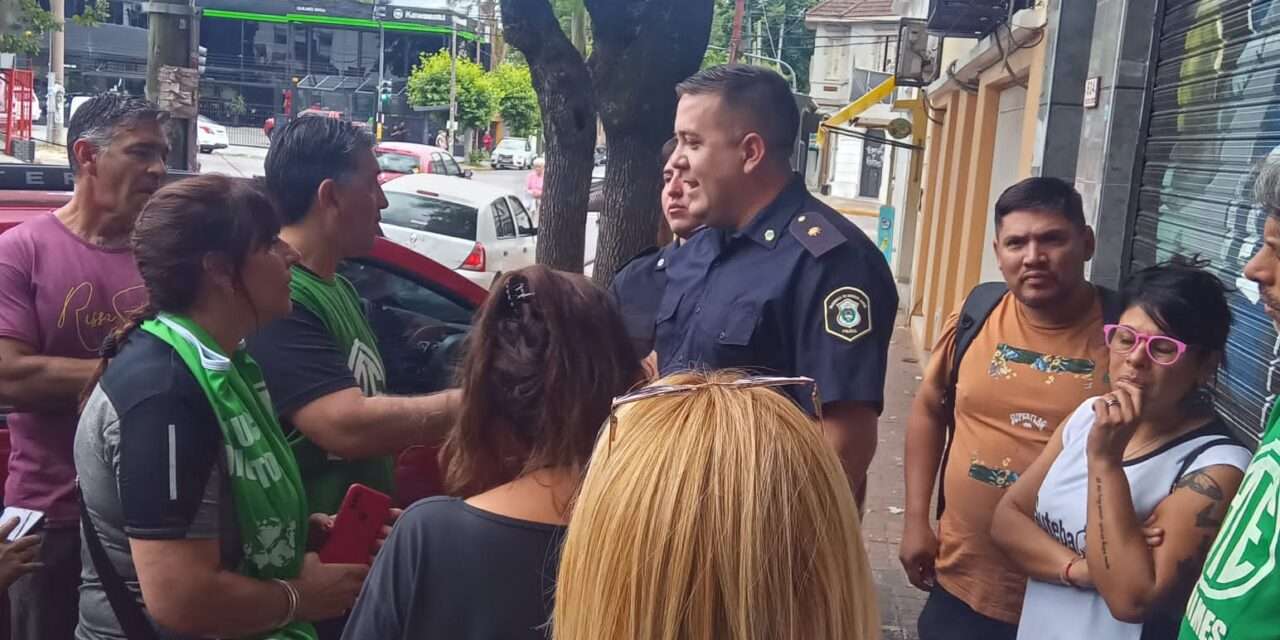La policía Bonaerense rodeó la sede de ATE QUILMES intentando intimidar al gremio
