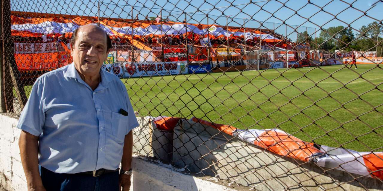 Junto al "Chiqui" Tapia, Mussi participó de la inauguración de la nueva tribuna de A.D.Berazategui