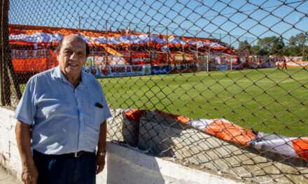 Junto al "Chiqui" Tapia, Mussi participó de la inauguración de la nueva tribuna de A.D.Berazategui