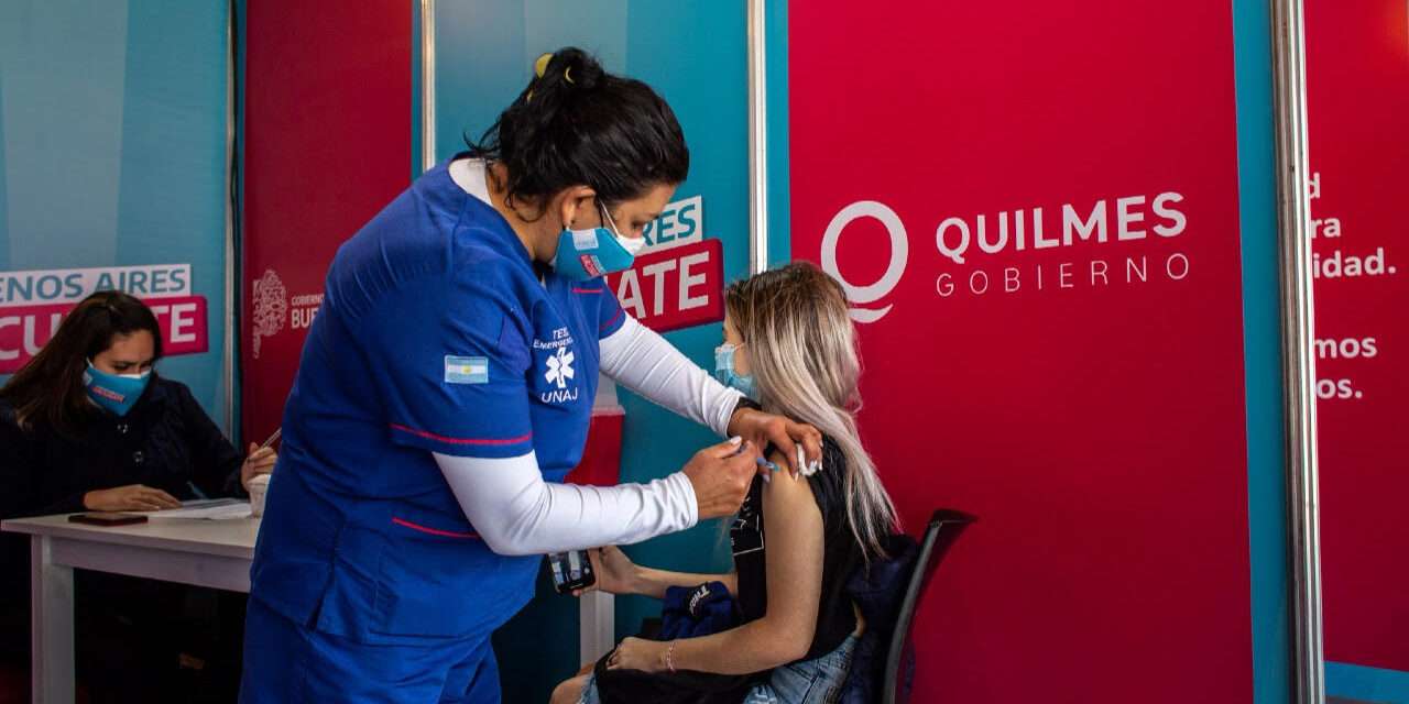 Estudio revela que Quilmes fue ejemplo en la campaña de vacunación durante la pandemia de COVID