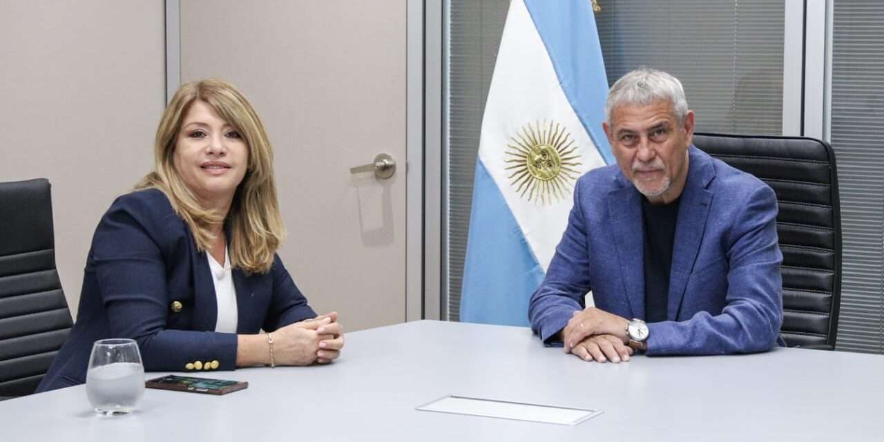 Jorge Ferraresi se reunió con la diputada nacional de Avellaneda, Mónica Litza