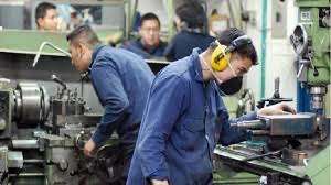 Un estudio de la UIA revela una fuerte caída de empleo y producción