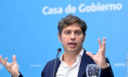 Kicillof le respondió a Milei: "No soy psicólogo, pero hay que ponerle freno a este desquicio"