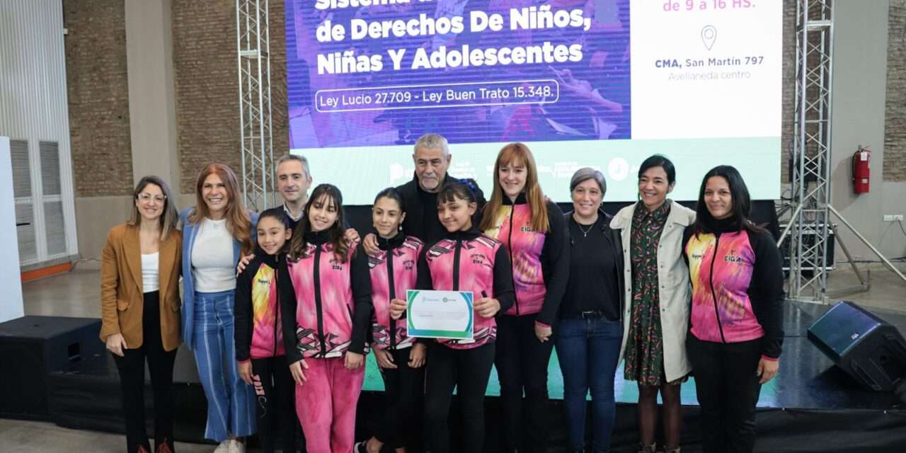 Ferraresi y Larroque lanzaron un programa de capacitación en protección de los derechos de niños y adolescentes