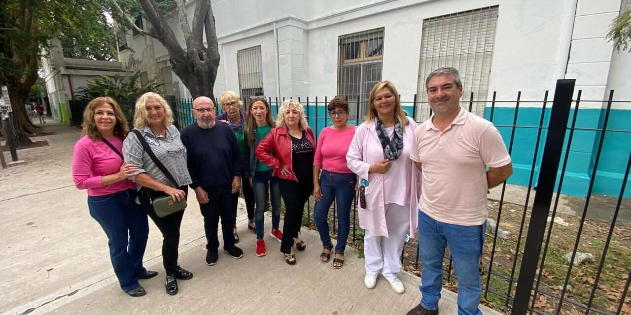 La Cooperadora del Hospital de Quilmes instala mosquiteros era todas las salas de guardia