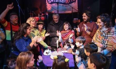 Ferraresi participó del 13º Aniversario del Centro Cultural 'Sarandí Arte'