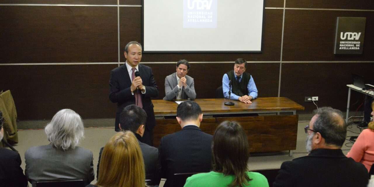 La UNDAV recibió la visita del Embajador de la República Popular China