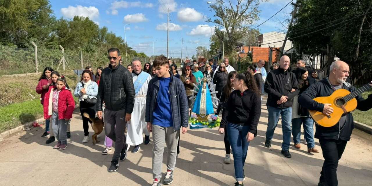 Julio Nieto se unió a la comunidad de la Ribera de Bernal en la visita de la Virgen de Luján