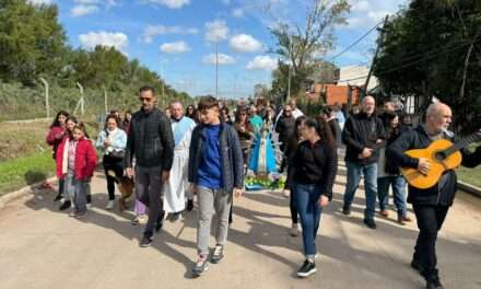 Julio Nieto se unió a la comunidad de la Ribera de Bernal en la visita de la Virgen de Luján