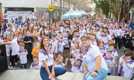 Lanús Gobierno participó de la correcaminata "Cuidar las infancias" en Valentín Alsina