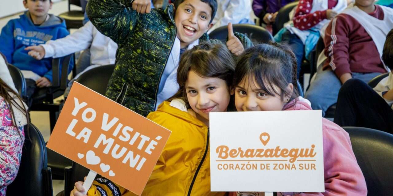 Más de 1200 estudiantes participaron en Berazategui del programa municipal "Conociendo mi Ciudad"