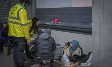 Frío extremo: En CABA más de 600 personas de la Red de Atención trabajan cada noche para que nadie duerma en la calle