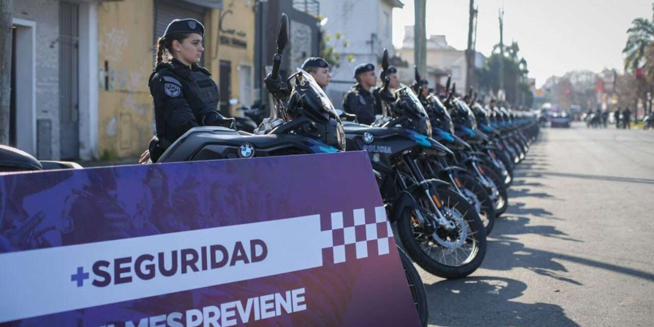 Con el Ministro de Seguridad Bonaerense, Mayra inauguró la nueva Base de la Motorizada Quilmes con 100 nuevas unidades