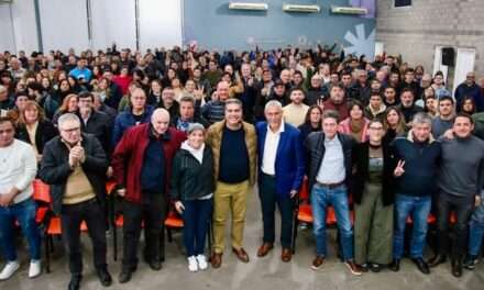 Jorge Capitanich disertó en la Casa del Bicentenario de Avellaneda