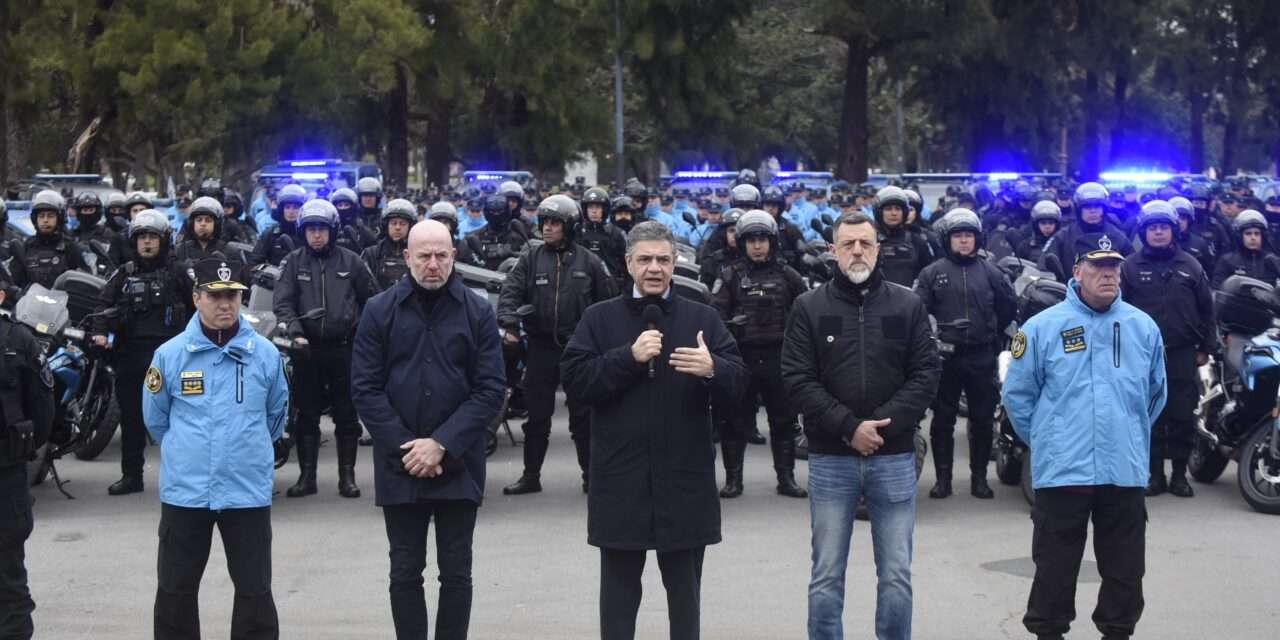 Con palos a la Provincia, Jorge Macri puso en funciones más de mil policías más en las calles