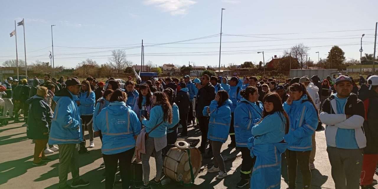 Cartoneros reclamaron fuerte en Quilmes y cortaron Camino General Belgrano durante algunas horas