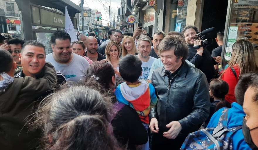 Fuerte interna del mileismo en el Conurbano: Echan al armador de LLA Avellaneda