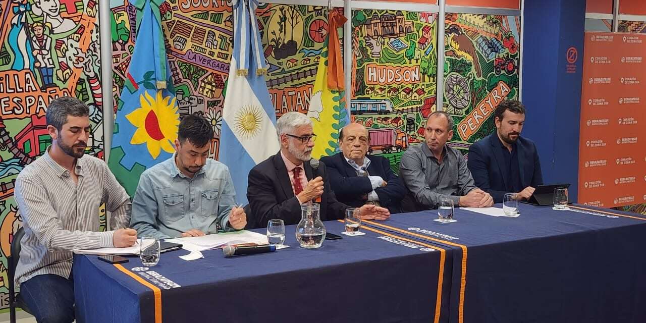 Feltti, Mussi y Berrozpe en el Foro Regional Economía Trabajo y Producción que se realizó en Berazategui