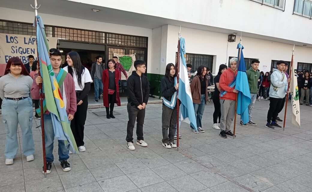 Emotiva jornada por la Memoria en la ES N° 15 de Quilmes conmemorando la Noche de los Lápices