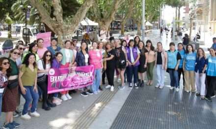 Jornada "Octubre Rosa" sobre prevención del cáncer de mama, con la presencia de la Intendenta de Quilmes