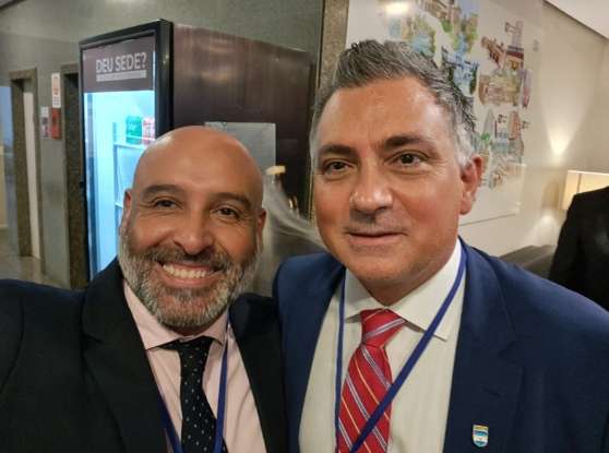 Miguel Lezcano junto a Pareja y Niveyro en el Foro Alberdiano Internacional