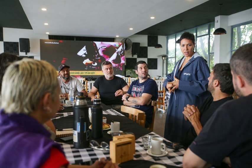 Mayra Mendoza encabezó la reunión organizativa de la nueva Fiesta Anual de Kayakfishing