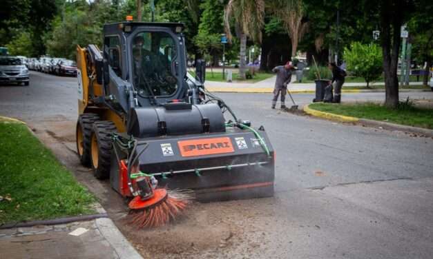 Quilmes: La Municipalidad adquirió nuevas barredoras y se pusieron en funcionamiento en un operativo en La Colonia