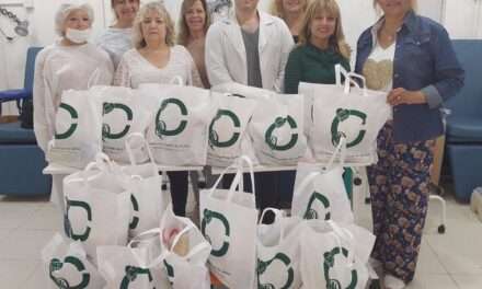 La Cooperadora del Hospital Iriarte entrega alimentos a pacientes con cáncer en situación vulnerable