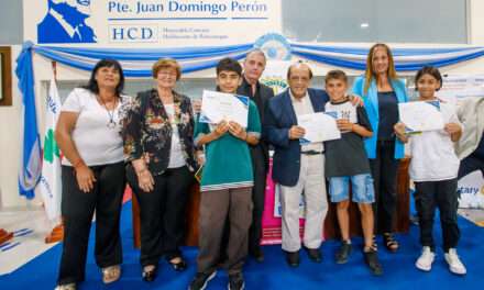 Multitudinaria ceremonia: 230 alumnos de Berazategui recibieron su diploma al Mejor Compañero