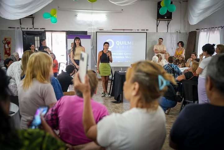 "Seguimos reclamando ante PAMI la quita de un programa nacional de medicamentos gratis", enfatizó Mayra