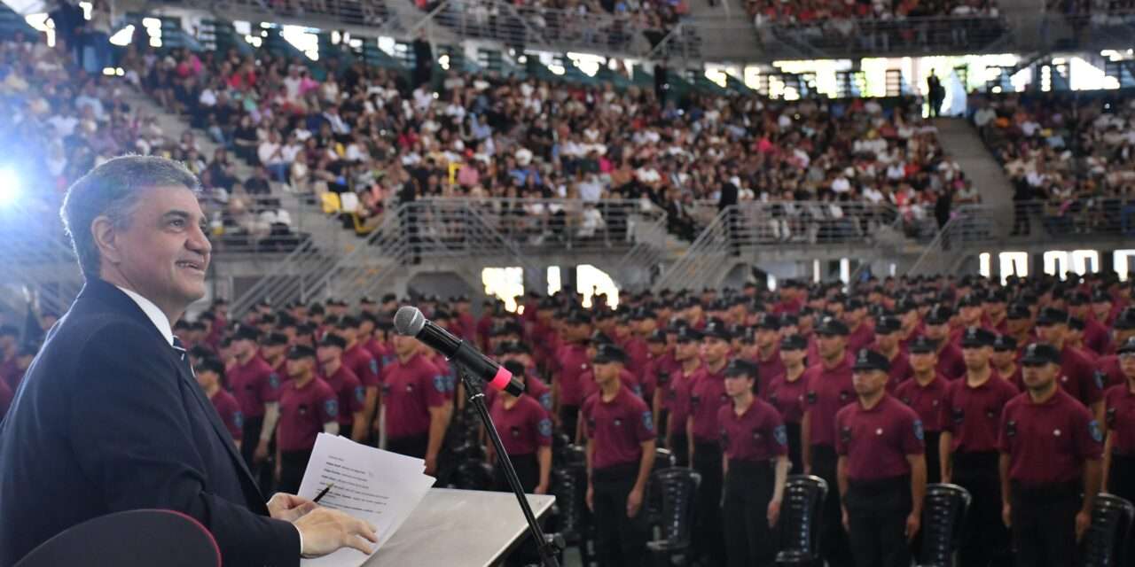 La Ciudad suma 1.000 nuevos policías y bomberos: “Ustedes son una garantía de tranquilidad y seguridad para nuestros vecinos”, sostuvo Jorge Macri