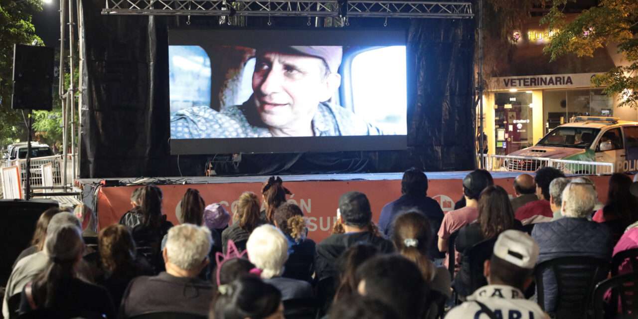 Un finde con otro Festival de "Cine bajo la Luna" en Berazategui