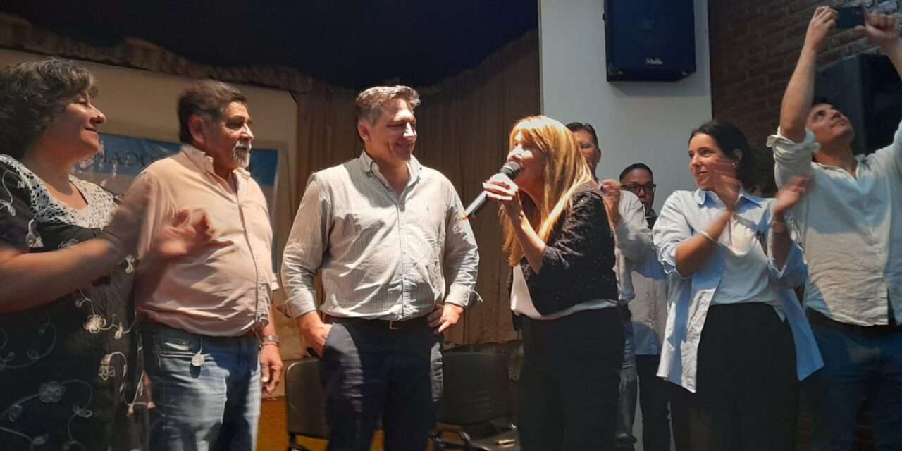 En Quilmes el senador villarroelista Paoltroni inició “el armado de la selección libertaria” junto a la concejal ex PJ y ex PRO, Capparelli