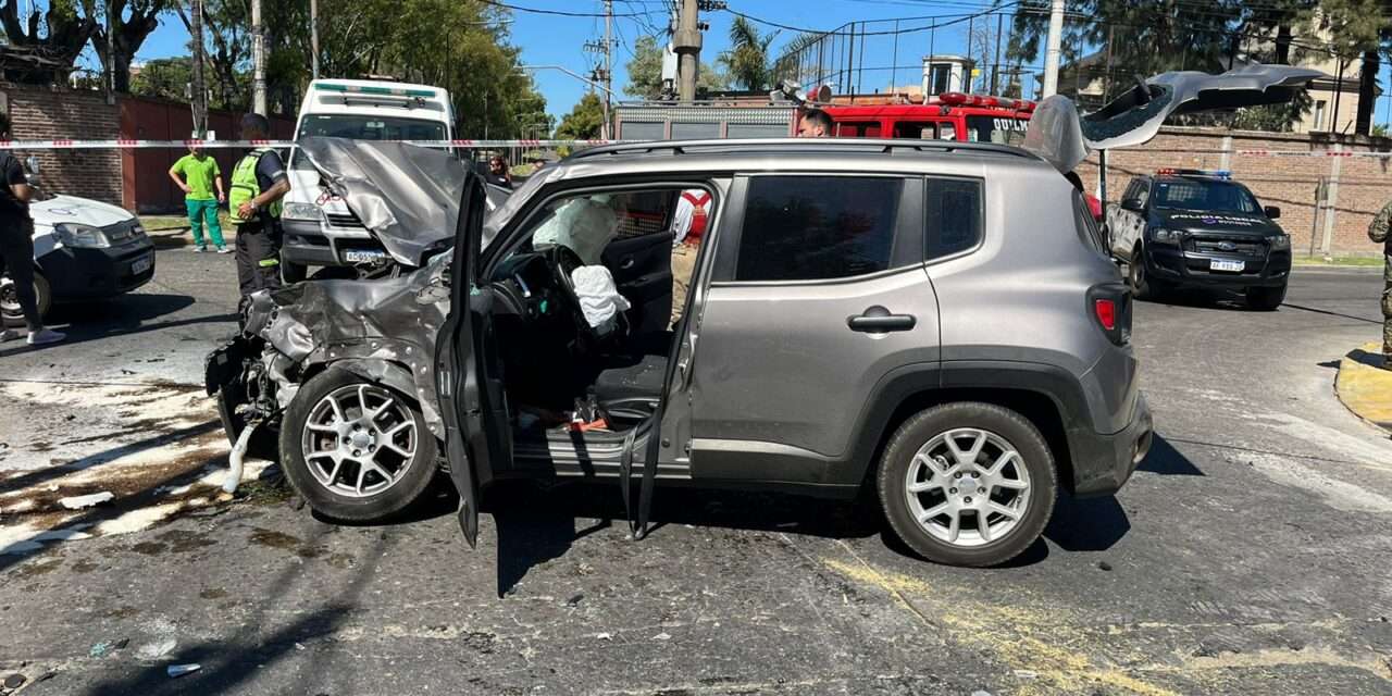 Tragedia en Quilmes: Dos motopolicías muertos en un brutal choque en plena persecución