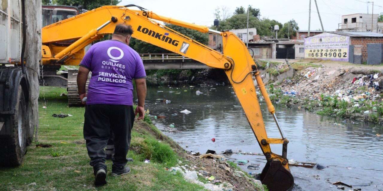 Frente al alerta de fuertes tormentas, Quilmes reforzó la limpieza de sumideros y desobstrucción de arroyos