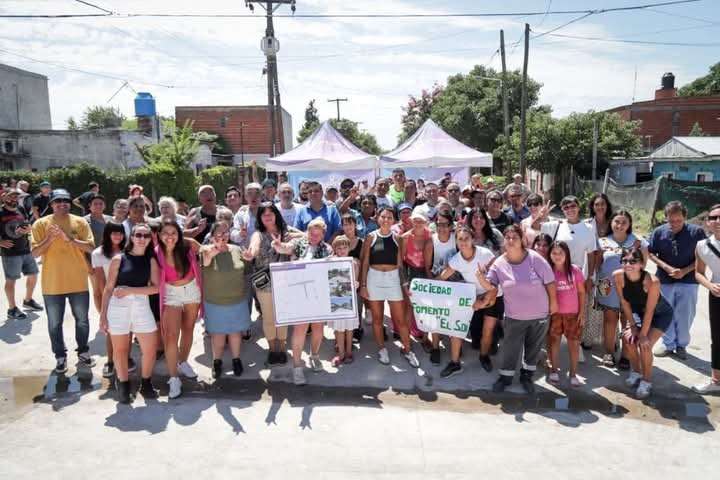 "La obra publica es fundamental porque genera trabajo, progreso y dignidad", dijo Mayra Mendoza