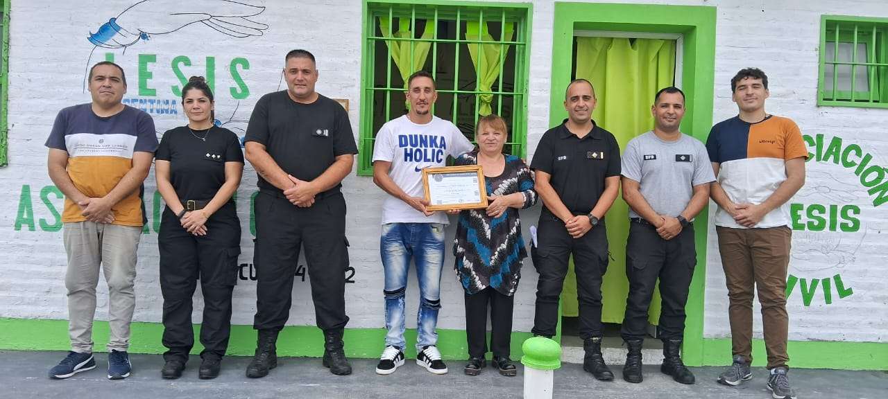 Primer graduado en Lenguaje de Señas Argentinas de la mano de Lesis Argentina