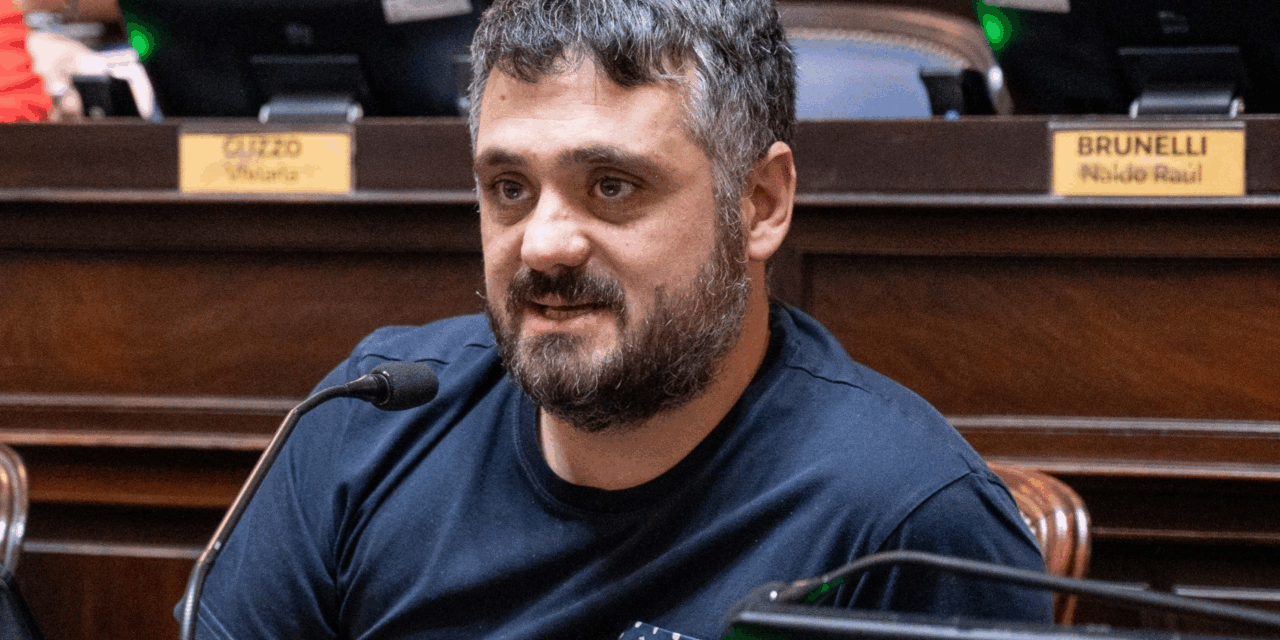 Tignanelli: “No me parece que la forma sea buscar ruptura dentro del peronismo, con todo lo que nos costó recuperar la Provincia”