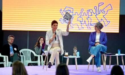 Mayra planteó que “las fuerzas nacionales y populares debemos ofrecer una alternativa al neoliberalismo”
