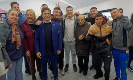 Kicilloff estuvo en Berazategui y con Mussi inauguraron un Club en Plátanos