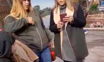 Video del infeliz recibimiento que tuvo Albasetti en el barrio del ahogado: "No queremos politicen el dolor de la gente"