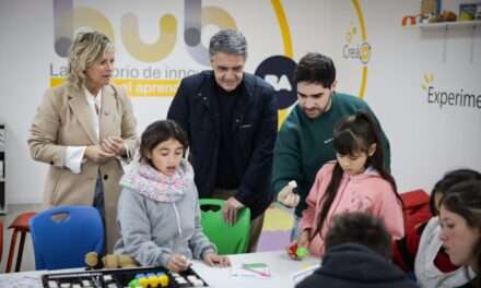 La Ciudad abrió un laboratorio de innovación para que alumnos y docentes experimenten con la tecnología