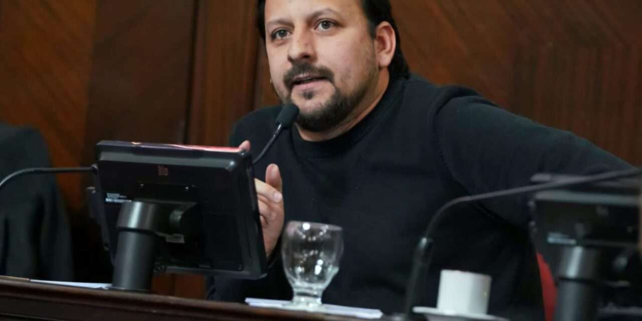 Avanza el proyecto de Santalla para prohibir los celulares en escuelas primarias de PBA