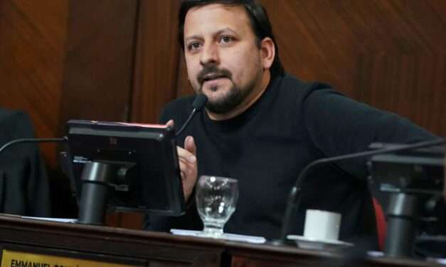 Avanza el proyecto de Santalla para prohibir los celulares en escuelas primarias de PBA