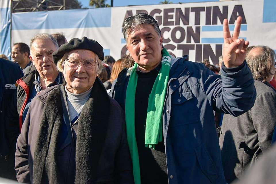 Arévalo: “Participamos de la multitudinaria marcha en defensa de la democracia de todo el campo popular”
